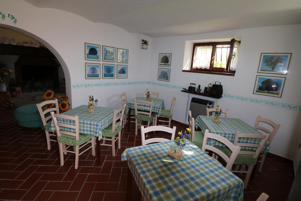 Santa Croce Villa Fossato di Vico Dış mekan fotoğraf