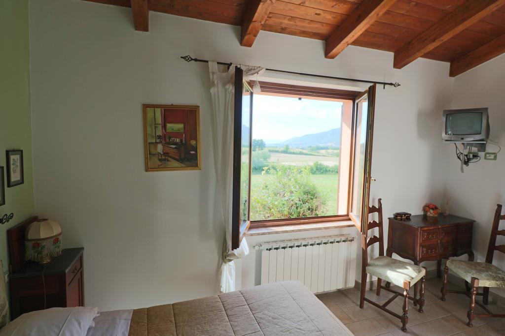 Santa Croce Villa Fossato di Vico Dış mekan fotoğraf